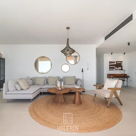 Higueronrentals Six Senses * Torremuelle