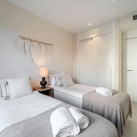 Higueronrentals Six Senses * Torremuelle